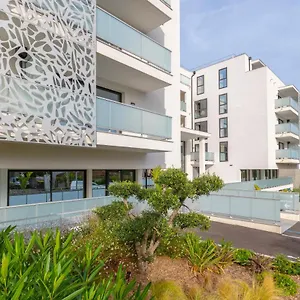 Lagrange Olympie Lejlighedshotel