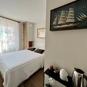  Bed & Breakfast Les Petits Volets 2