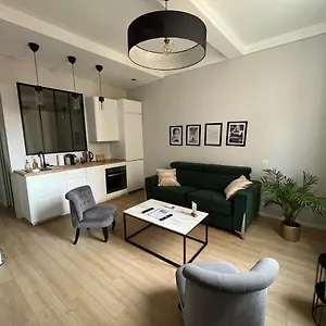  Apartment Nouveau Loft: Vieille-ville, Musee Picasso, Marche